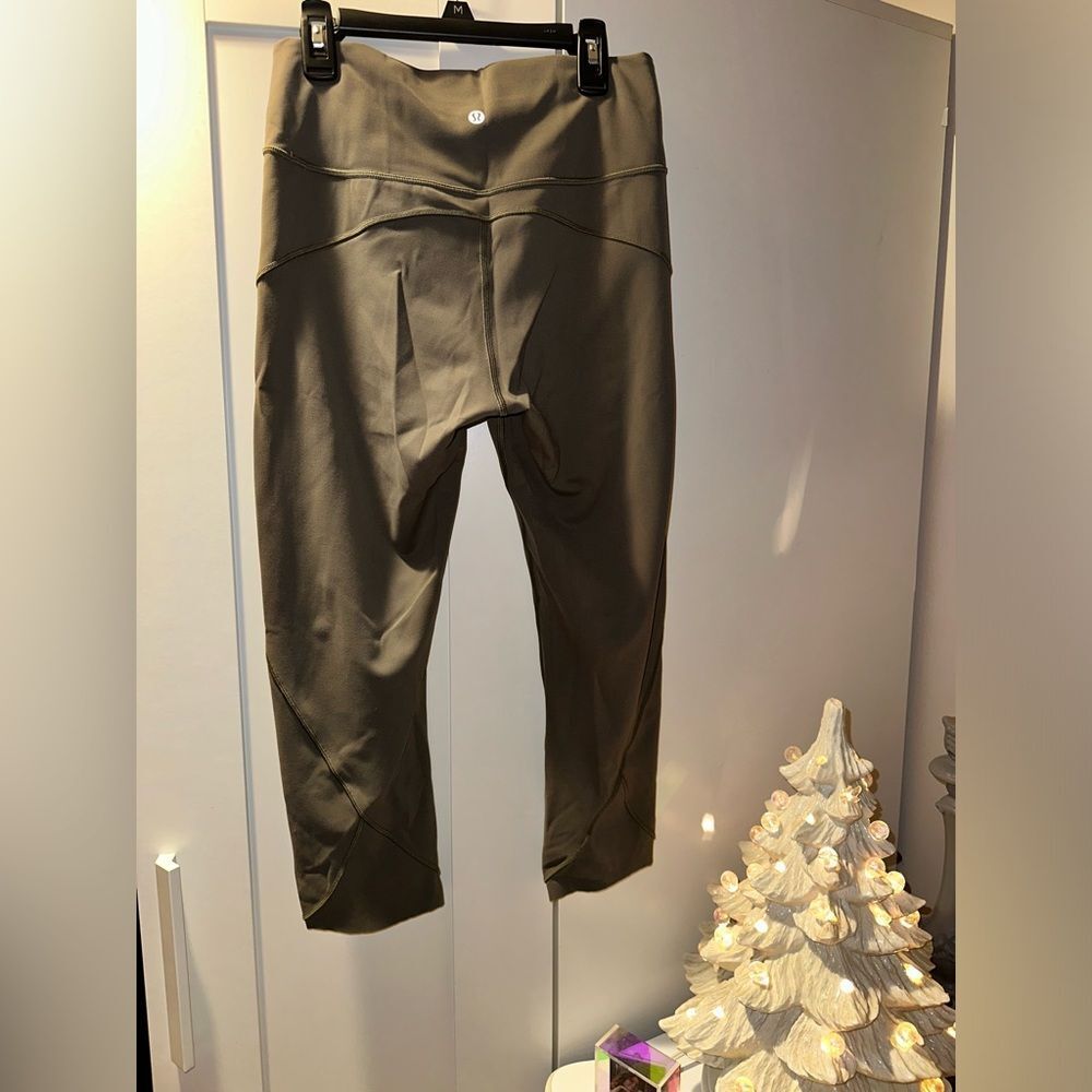 Lululemon Speed Tight flawed - Picture 4 of 9